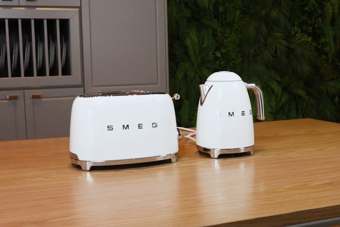 Conjunto chaleira e torradeira 2 fatias Branco 3