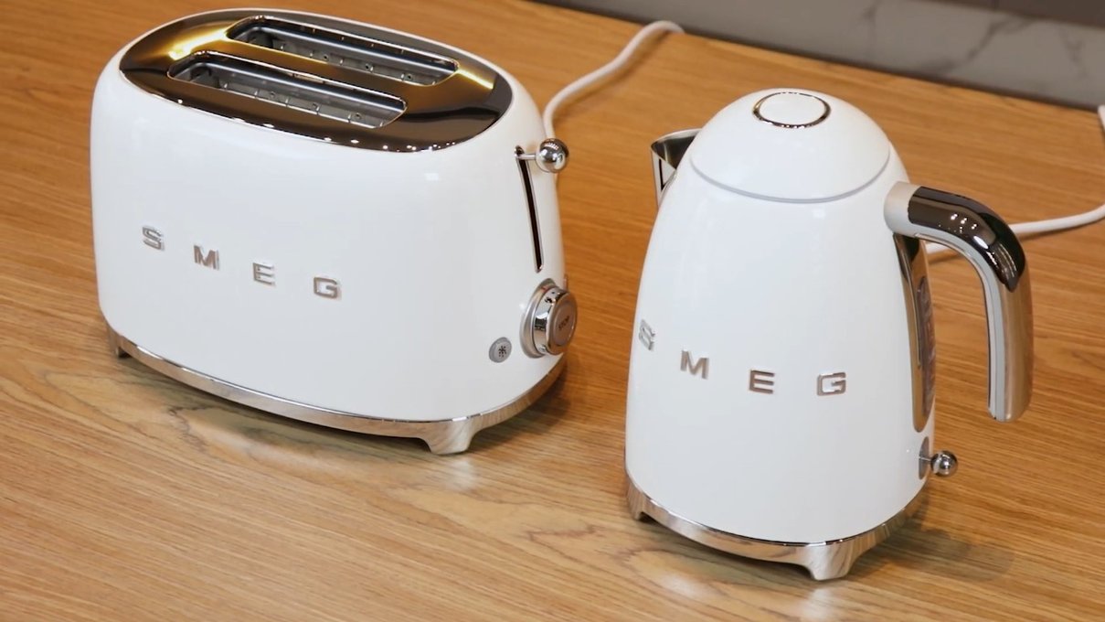 Conjunto chaleira e torradeira 2 fatias Branco 4