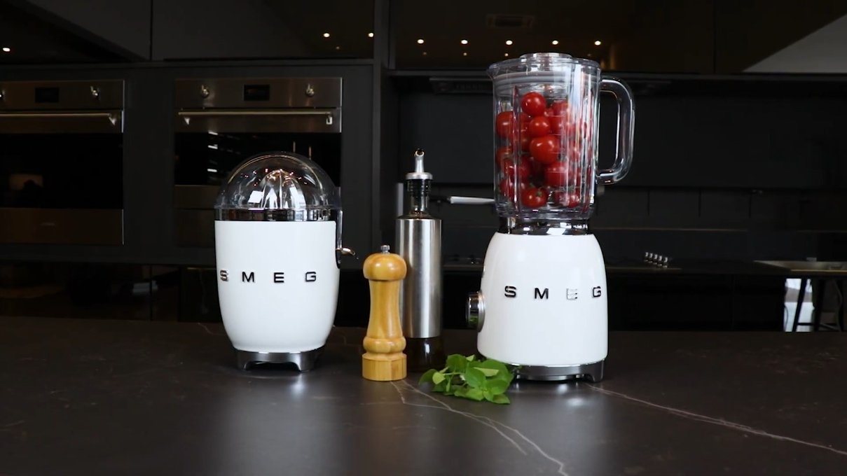 Conjunto Liquidificador e Espumador Branco 1