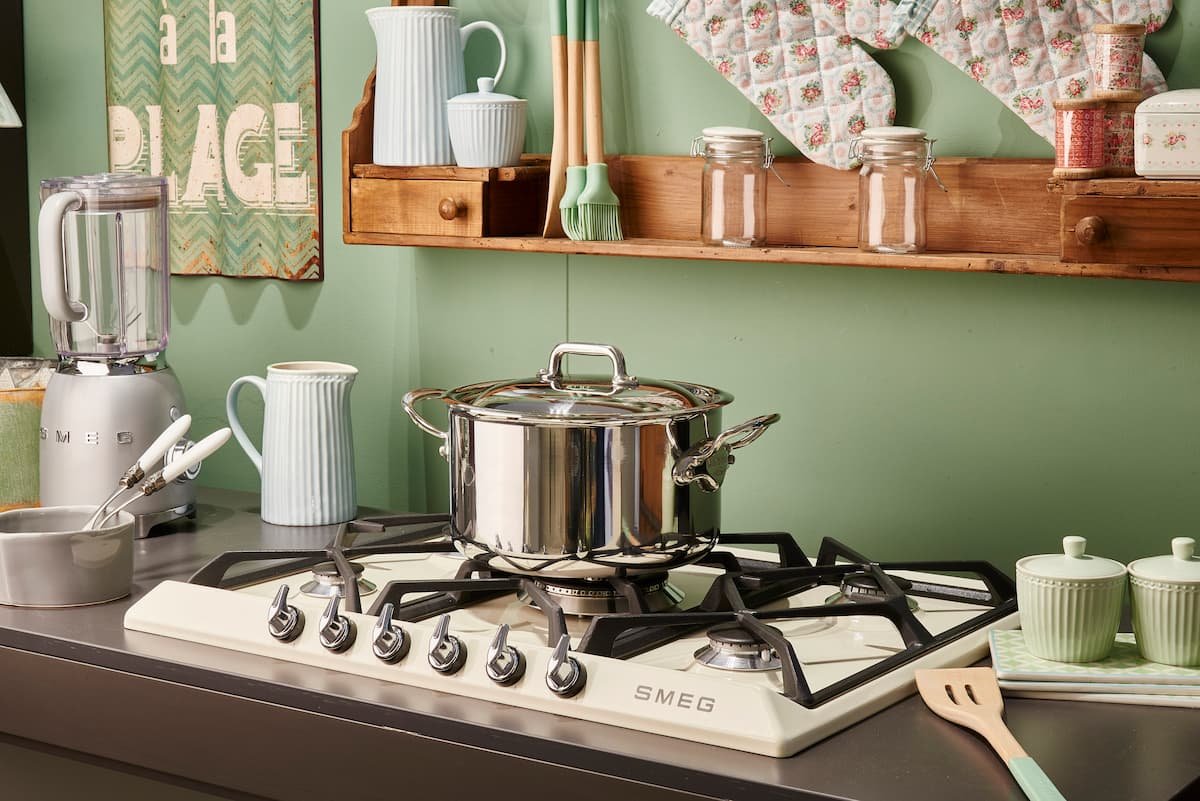 bancada com cooktop smeg